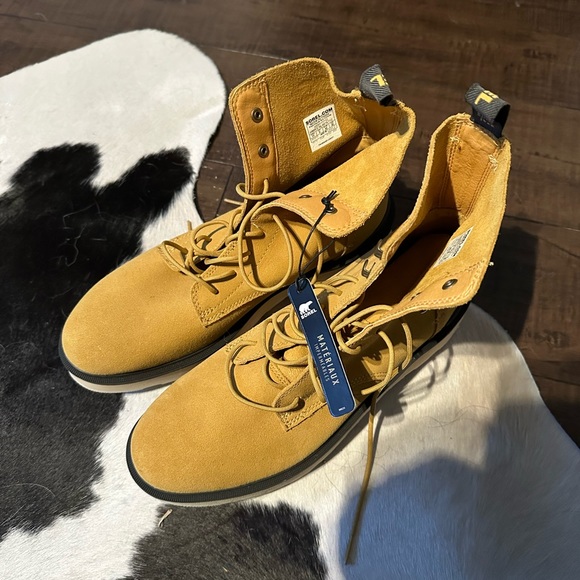 SOREL Hi-Line™ Lace Boots Size 11 Geo Yellow/Jet - Picture 2 of 3